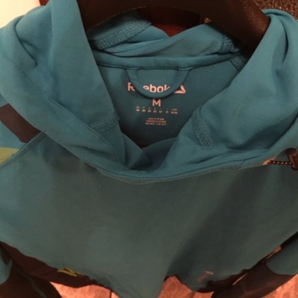 COPY - Reebok CrossFit Athletic Training Hood Hoo… - Picture 5 of 5